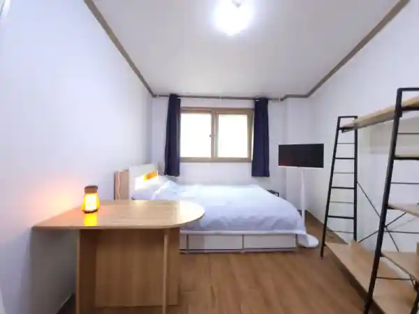 house image 0