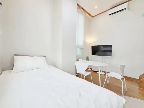 house image 3
