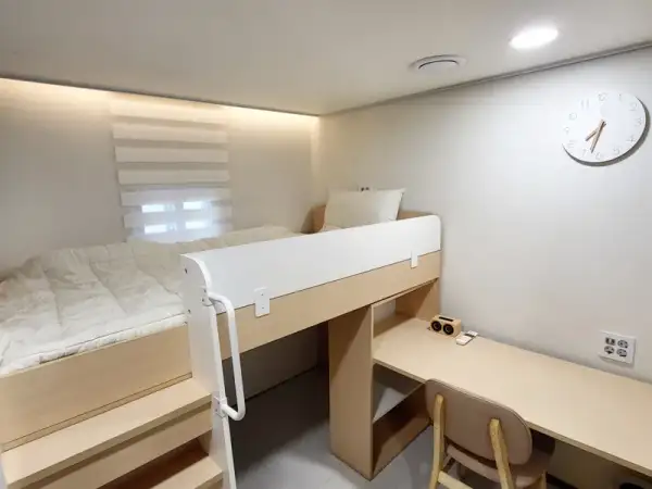 house image 0