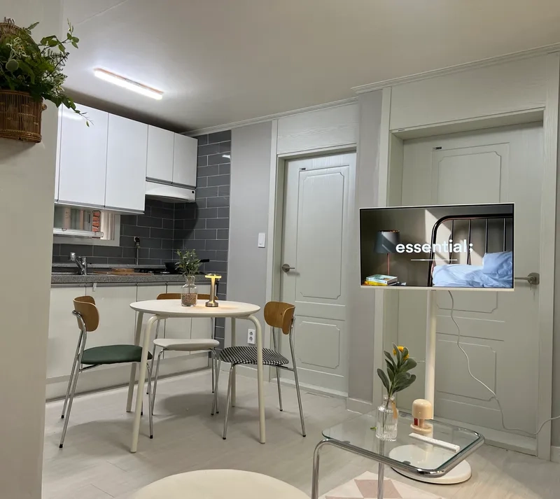 house image 0