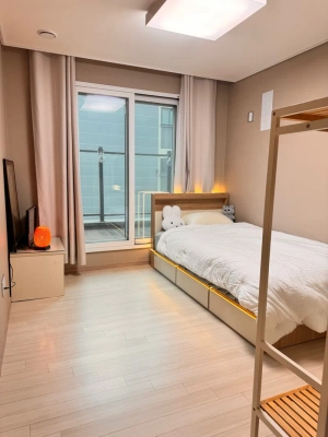 https://wecache.enko.kr/housing/1736754498902_S2FrYW9UYWxrXw%3D%3D.webp?w=300