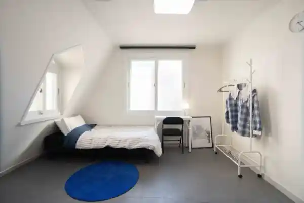 house image 0