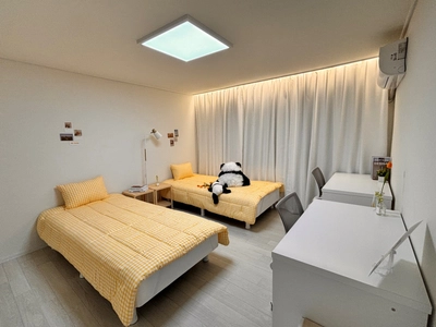 house image 3