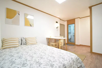 house image 4