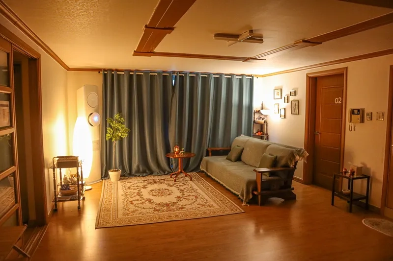 house image 0