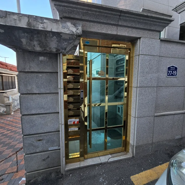 house image 3