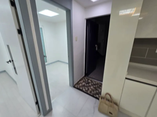 house image 6
