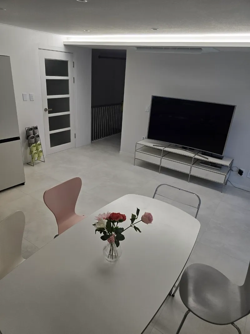 house image 4