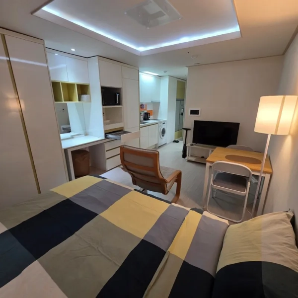 house image 0