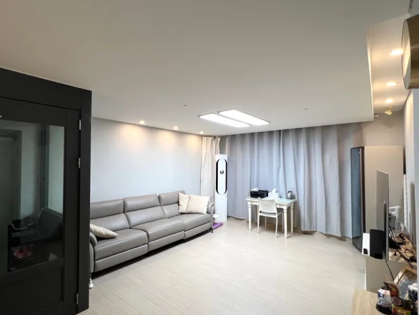 house image 3