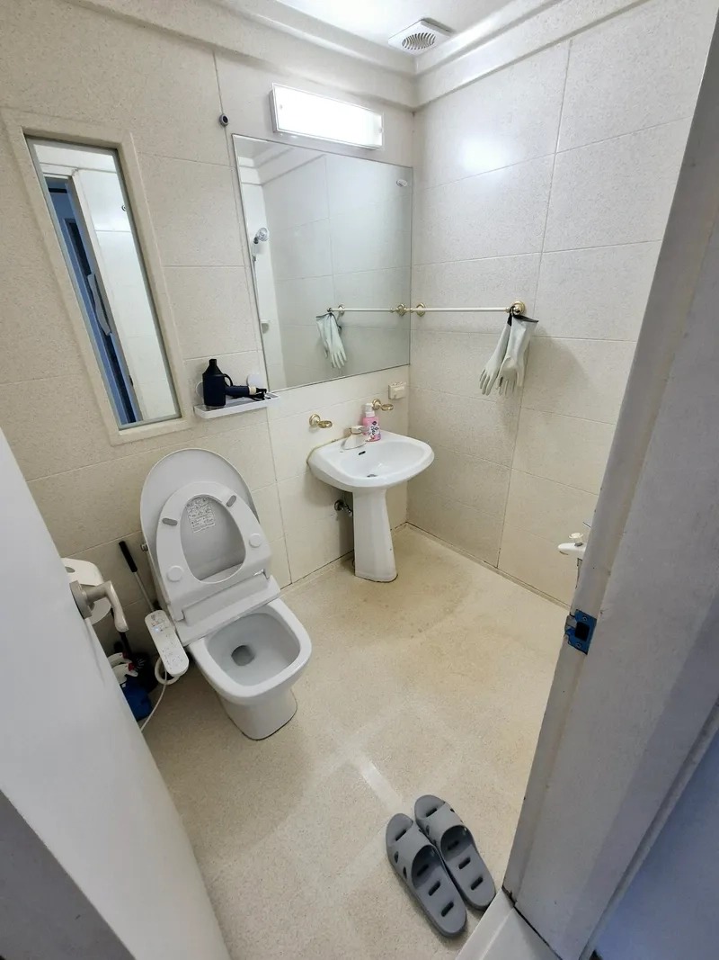 house image 6