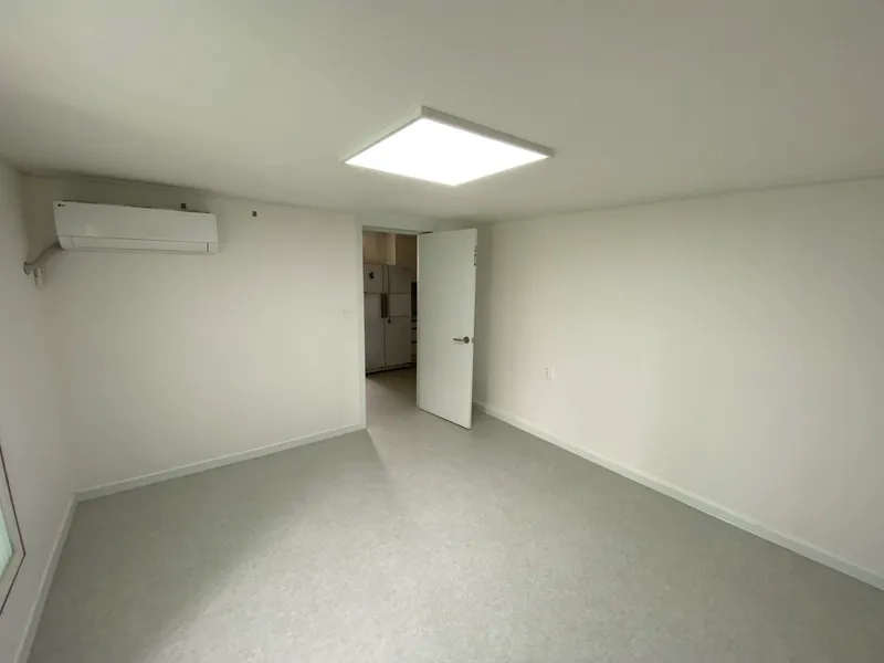 house image 0