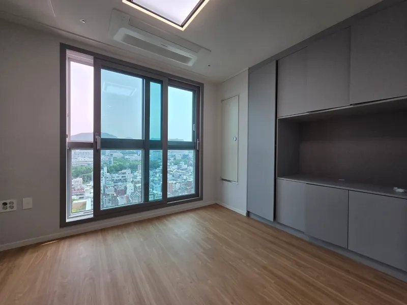 house image 0