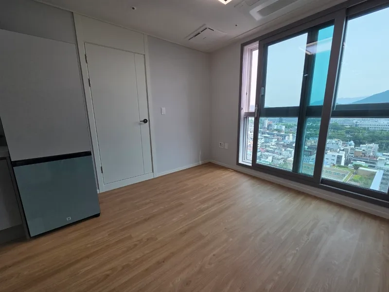 house image 1