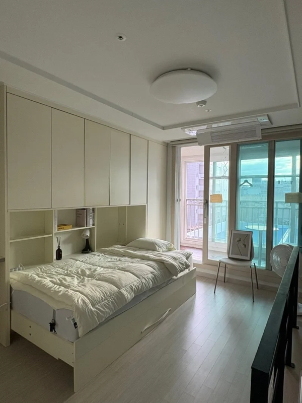 house image 0