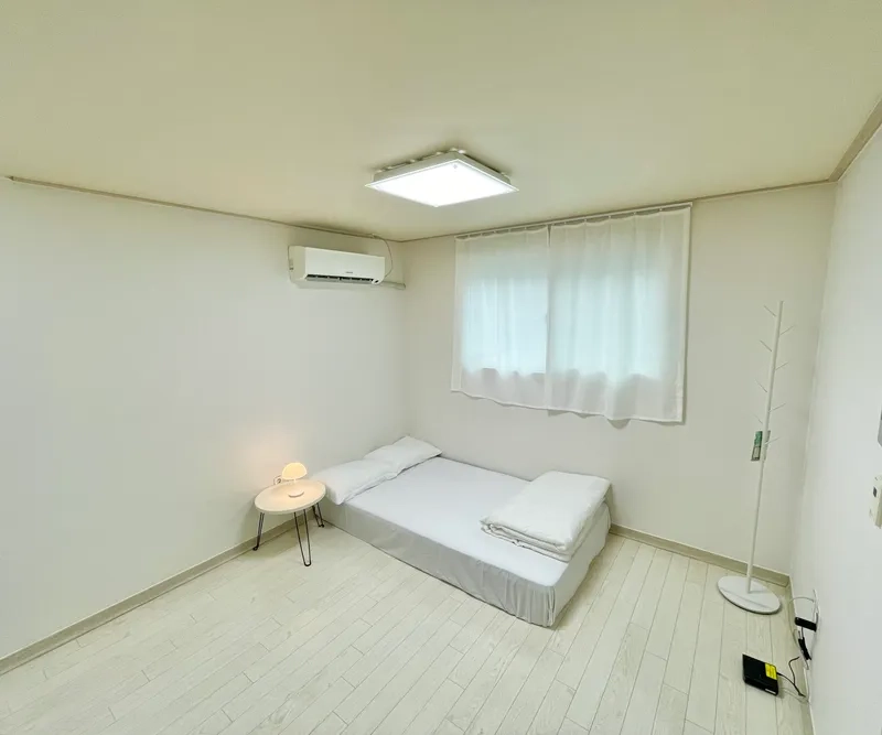 house image 0