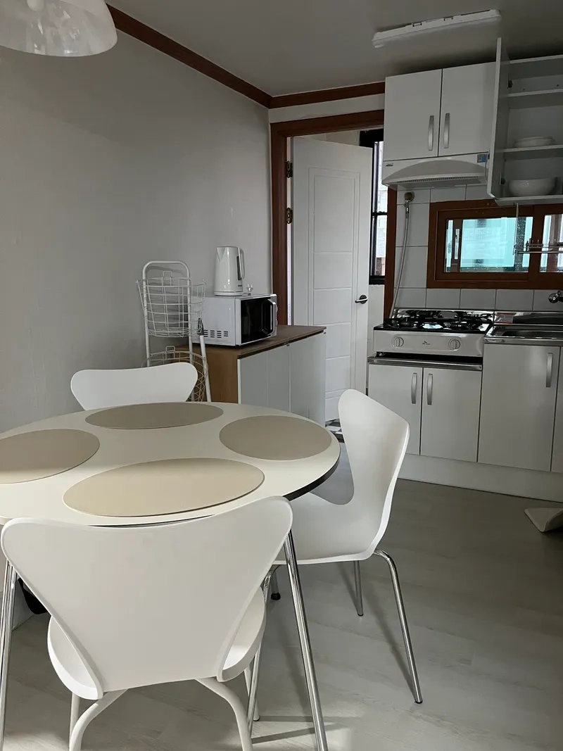house image 3
