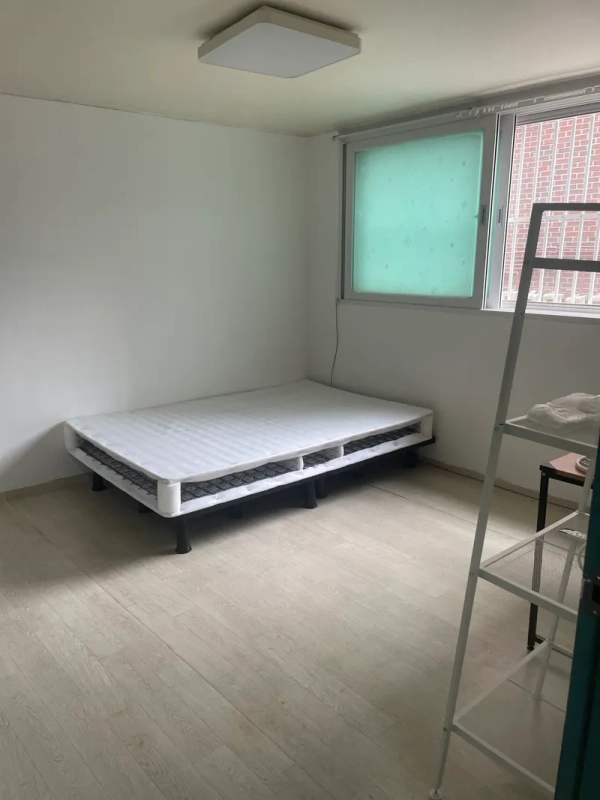 house image 0