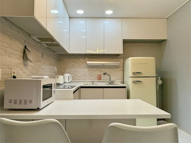 house image 0