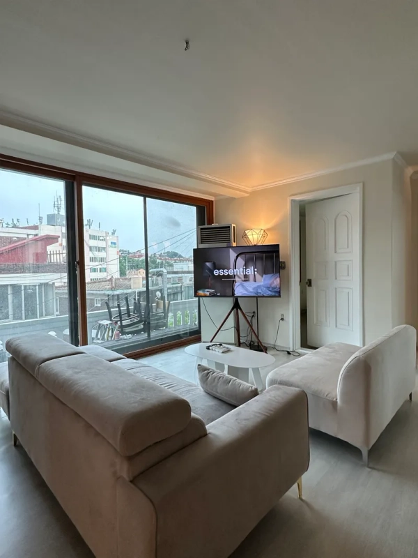 house image 3