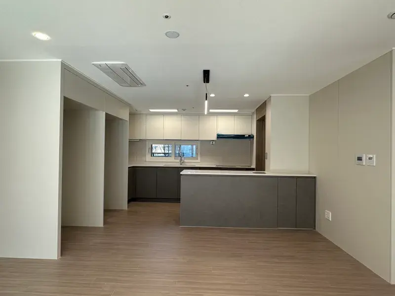 house image 1