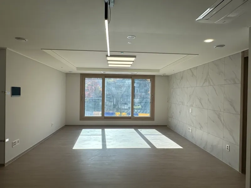 house image 0