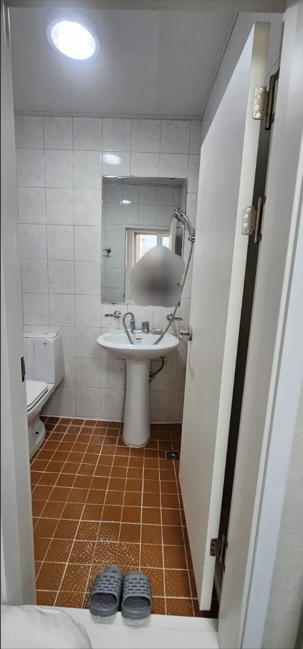 house image 3
