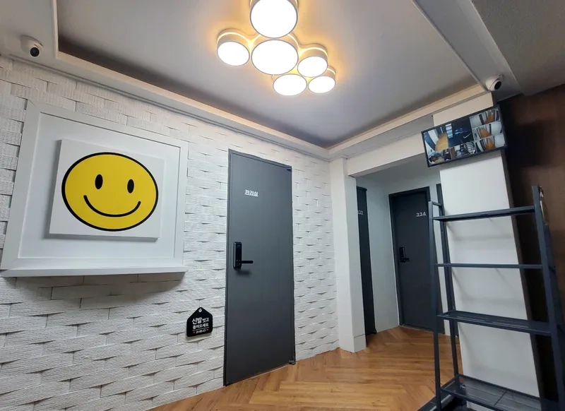 house image 0