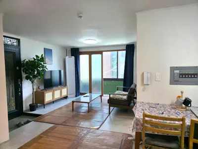 house image 1