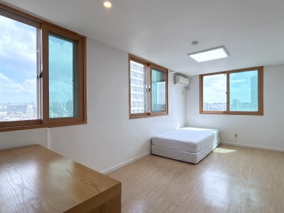 house image 4